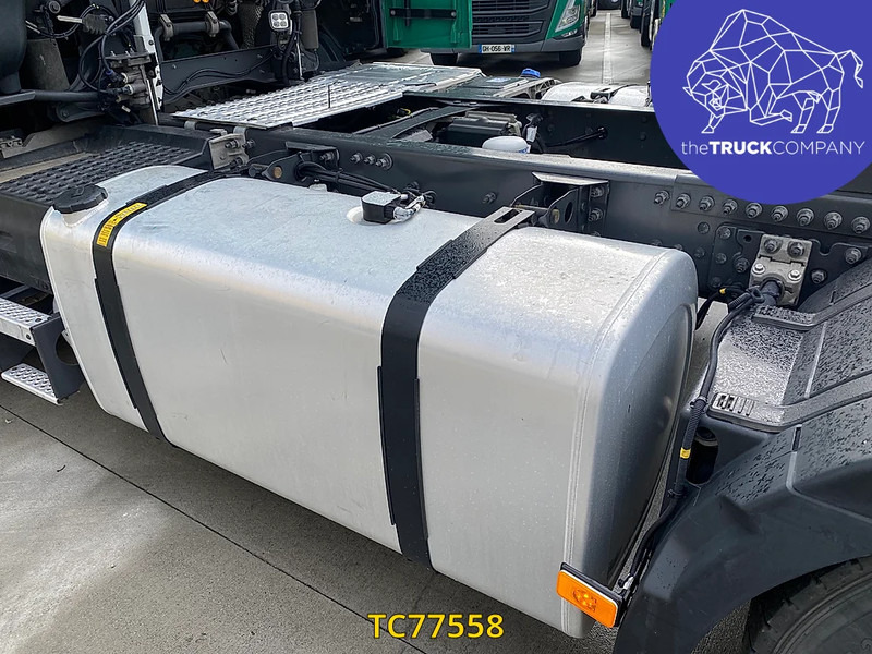 Tractor unit Volvo FH 500: picture 14