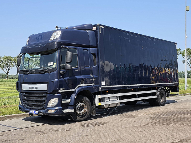 DAF CF 260 RIGHT SIDE CURTAINS - Curtainsider truck: picture 2 DAF CF 260 RIGHT SIDE CURTAINS - Curtainsider truck: picture 2