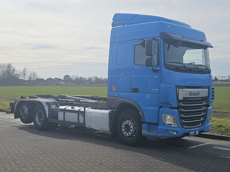 DAF XF 460 6X2 INTARDER - Hook lift truck: picture 5 DAF XF 460 6X2 INTARDER - Hook lift truck: picture 5