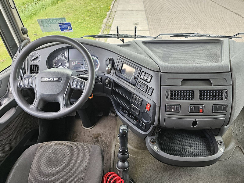 Cab chassis truck DAF XF 460 8X2 MAN. INT. ADR: picture 8