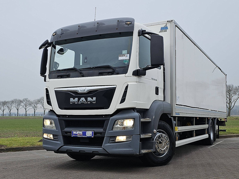 MAN 26.420 TGS 6X2-4 BL 2.5T LIFT - Box truck: picture 1 MAN 26.420 TGS 6X2-4 BL 2.5T LIFT - Box truck: picture 1
