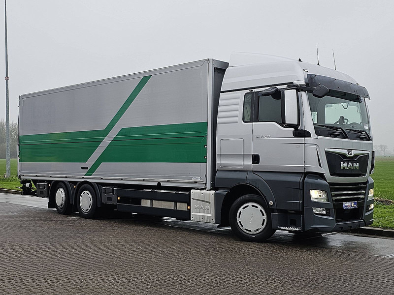 MAN 26.420 TGX - Box truck: picture 5 MAN 26.420 TGX - Box truck: picture 5