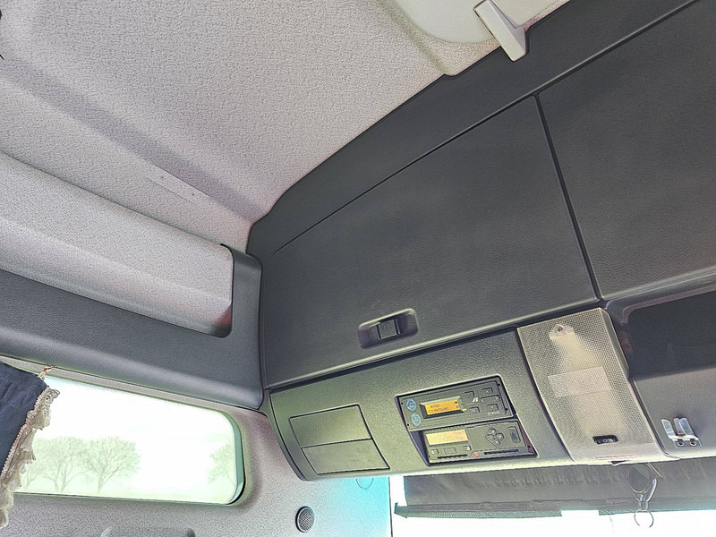 Container transporter/ Swap body truck MAN 26.440 TGX XXL 6X2-4 STEER AXLE: picture 11