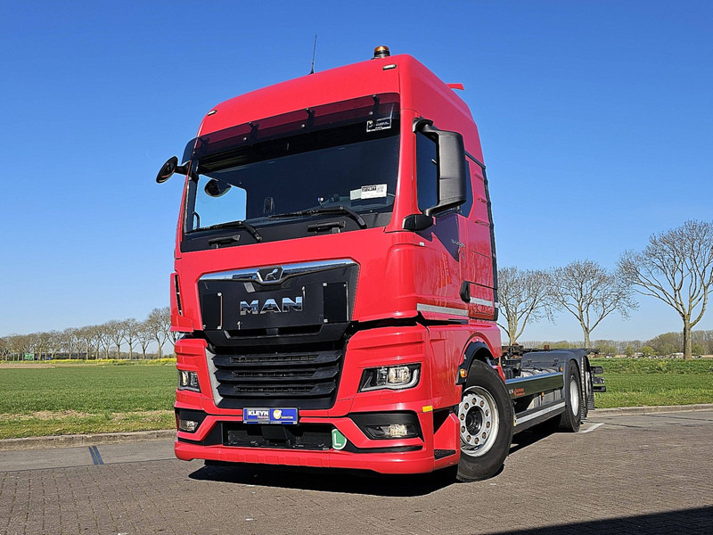 MAN 26.470 TGX GX 6X2-4 STEER AXLE - Container transporter/ Swap body truck: picture 1 MAN 26.470 TGX GX 6X2-4 STEER AXLE - Container transporter/ Swap body truck: picture 1
