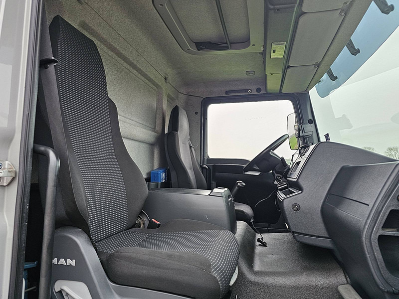 Interior photo 1: Curtainsider truck MAN 8.220 TGL MANUAL LIFT AIRCO