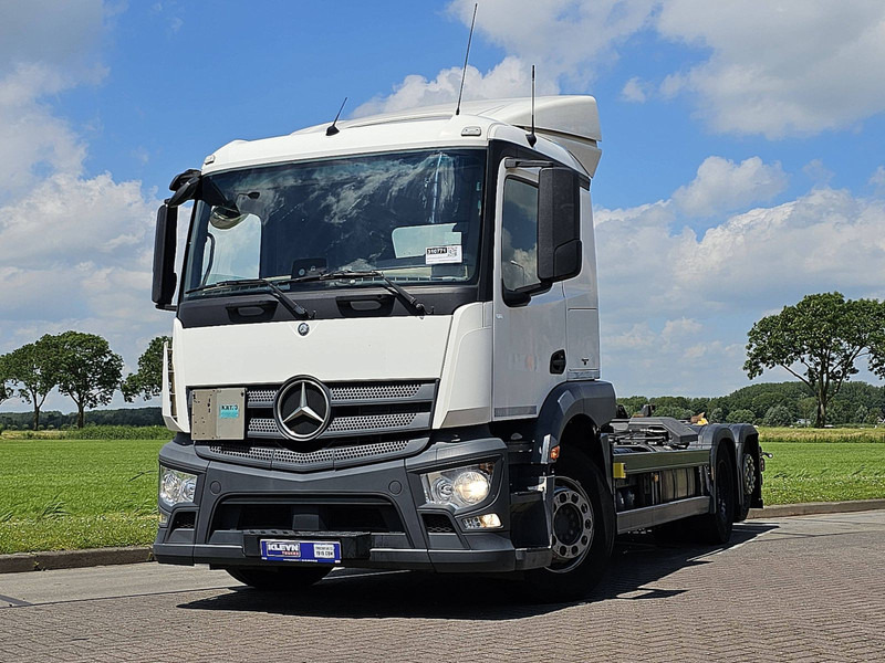 Mercedes-Benz ACTROS 2543 6X2 STEERAXLE HOOK - Hook lift truck: picture 1 Mercedes-Benz ACTROS 2543 6X2 STEERAXLE HOOK - Hook lift truck: picture 1