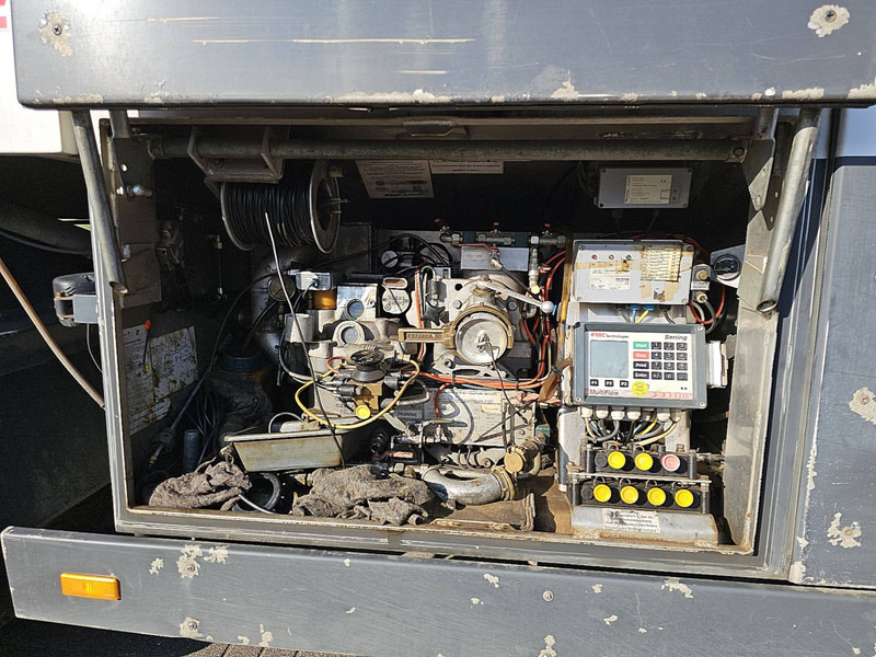 Tank truck Mercedes-Benz AXOR 1833 FUEL 14170L PUMP: picture 12