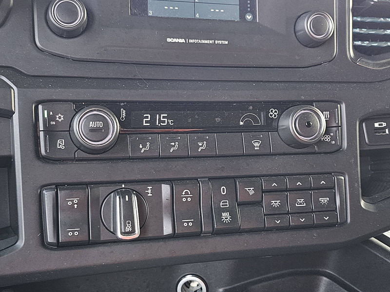 Container transporter/ Swap body truck Scania R410 6X2*4 RET. CNG GAS: picture 11 Container transporter/ Swap body truck Scania R410 6X2*4 RET. CNG GAS: picture 11