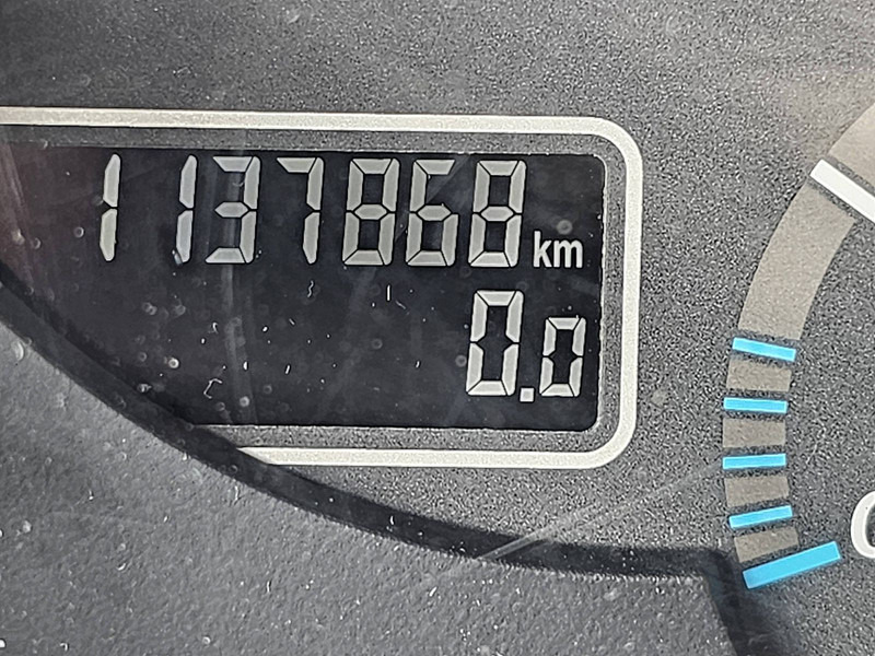 Tractor unit Mercedes-Benz ACTROS 1842 LS STEAMSPACE 2X TANK: picture 9