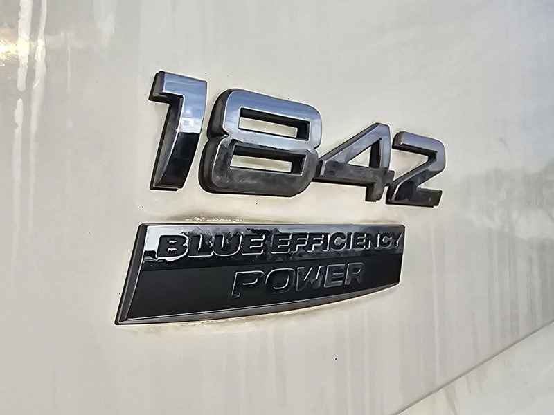 Tractor unit Mercedes-Benz ACTROS 1842 LS STEAMSPACE 2X TANK: picture 16