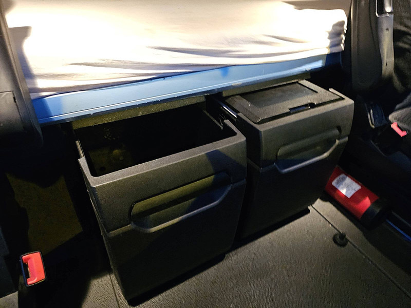 Tractor unit Mercedes-Benz ACTROS 1845 LS: picture 10