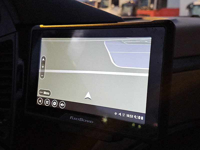 Tractor unit Mercedes-Benz ACTROS 1845 LS: picture 12