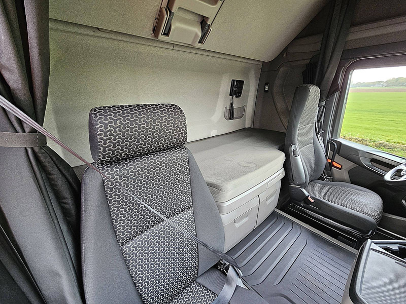 Tractor unit Scania R450 2X TANK RETARDER: picture 17