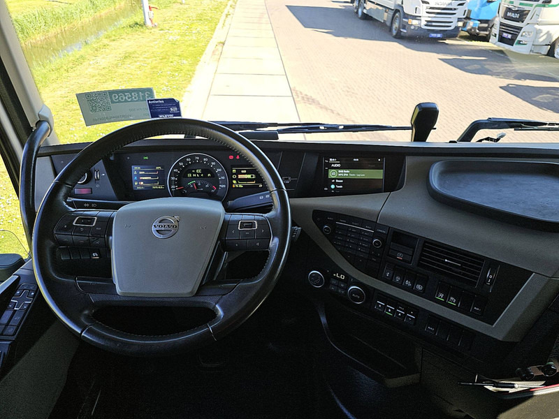 Tractor unit Volvo FH 500 2X TANK I-PARK-COOL: picture 8