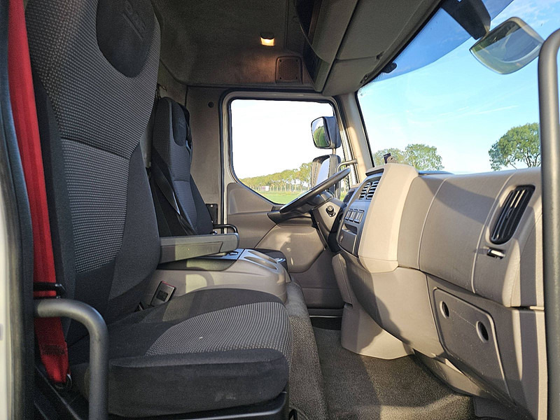 Truck DAF LF 180: picture 7