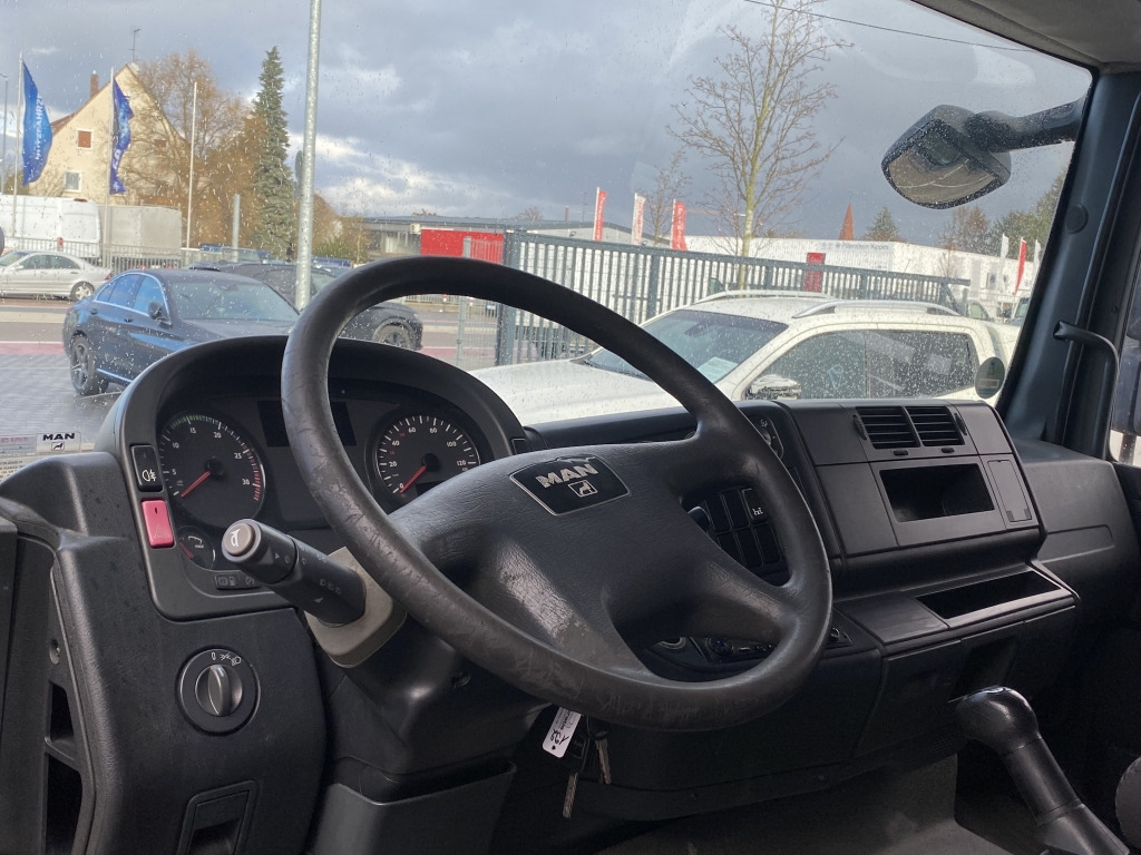 MAN TGL 8.180 PM GA700348 7,5m Kran 3xHydrAusschub - Flatbed van: picture 2 MAN TGL 8.180 PM GA700348 7,5m Kran 3xHydrAusschub - Flatbed van: picture 2