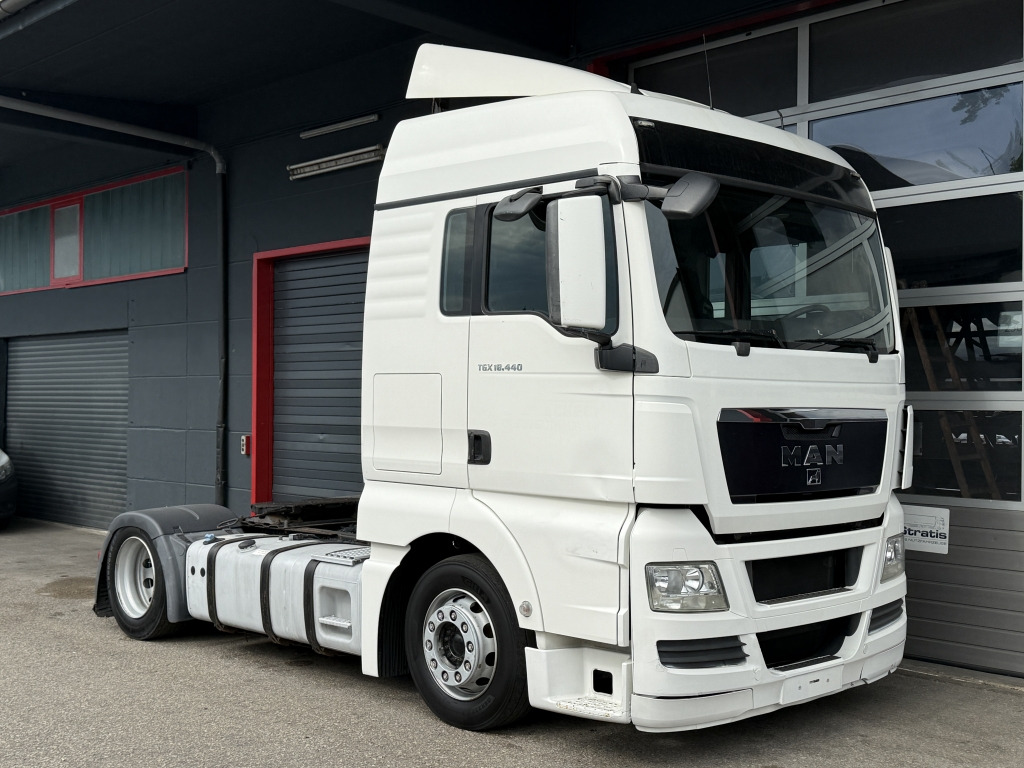MAN TGX 18.440 EEV Klima 3-fach Motorbremse 2xTank - Tractor unit: picture 1 MAN TGX 18.440 EEV Klima 3-fach Motorbremse 2xTank - Tractor unit: picture 1
