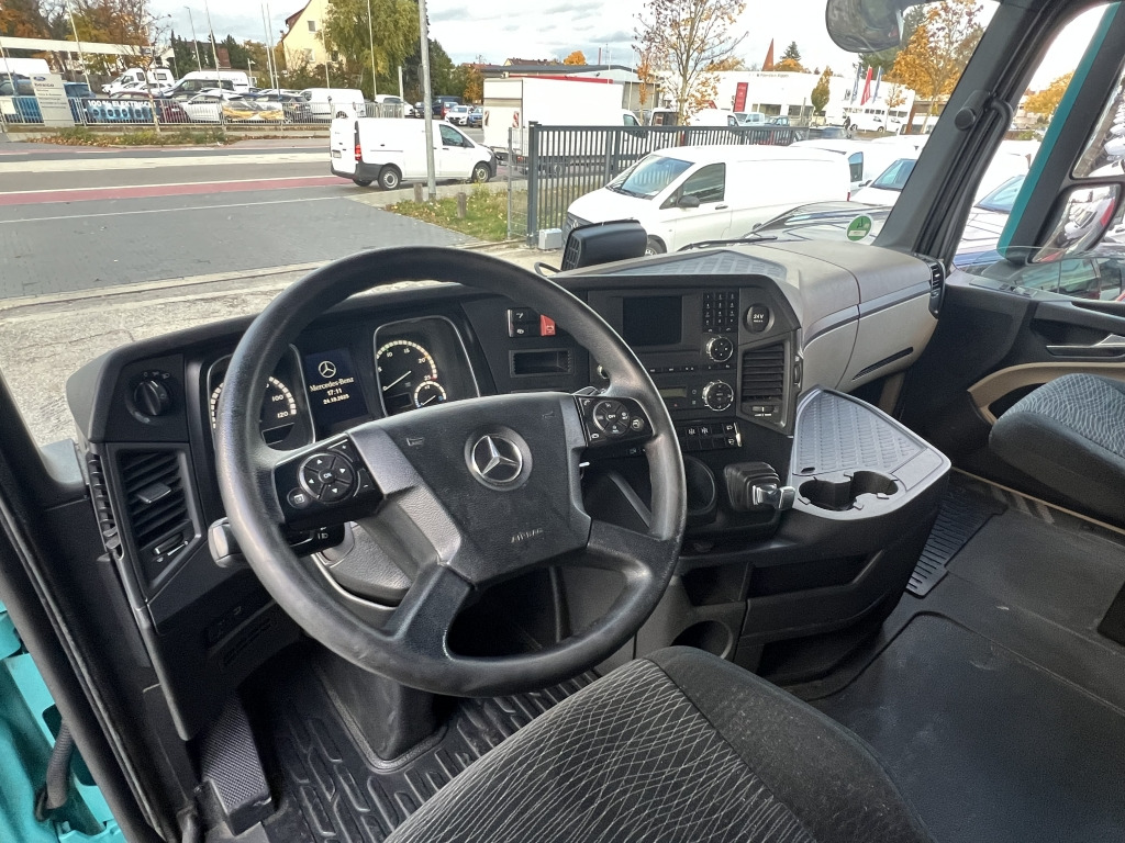 Mercedes-Benz Actros 1845 Klimaautom. Retarder 2x Nebenantrieb - Tractor unit: picture 3 Mercedes-Benz Actros 1845 Klimaautom. Retarder 2x Nebenantrieb - Tractor unit: picture 3