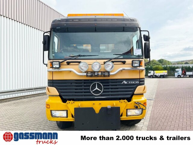 Road sweeper Mercedes-Benz Actros 3243 K 8x4/4, Müller Saug- und: picture 9