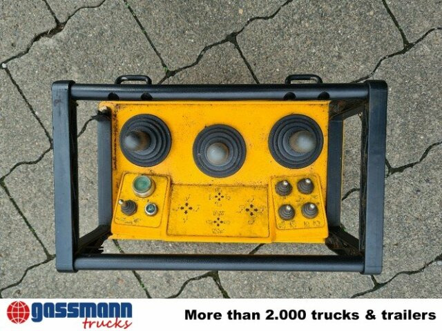 Mercedes-Benz Axor 1828 AK 4x4, Winterdienstausstattung, Kran - Tipper, Crane truck: picture 2 Mercedes-Benz Axor 1828 AK 4x4, Winterdienstausstattung, Kran - Tipper, Crane truck: picture 2