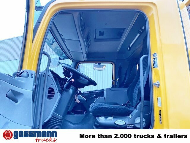 Mercedes-Benz Axor 1833 L 4x2 mit Heckkran Hiab XS 133 K-2 - Dropside/ Flatbed truck, Crane truck: picture 2 Mercedes-Benz Axor 1833 L 4x2 mit Heckkran Hiab XS 133 K-2 - Dropside/ Flatbed truck, Crane truck: picture 2