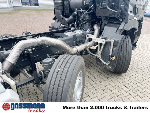 New Cab chassis truck Renault C 480 8x4: picture 6 New Cab chassis truck Renault C 480 8x4: picture 6
