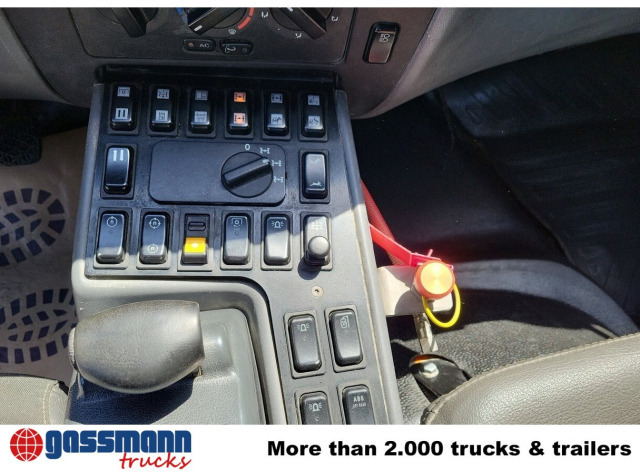 Unimog U 20 4x4, Zapfwelle, Kran Hiab 022D-3 HiDuo, - Van: picture 5 Unimog U 20 4x4, Zapfwelle, Kran Hiab 022D-3 HiDuo, - Van: picture 5