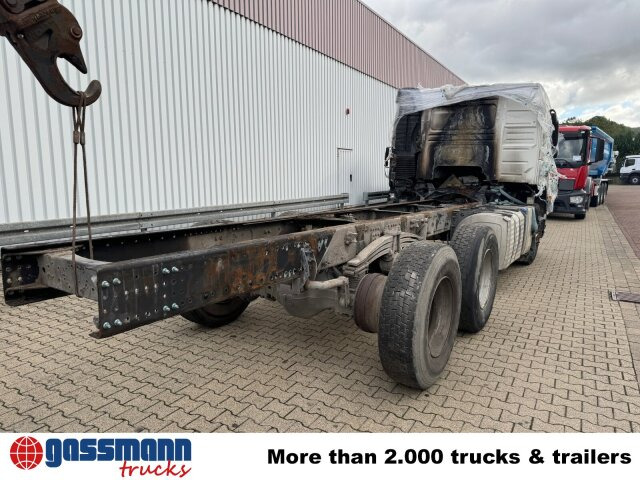 Tipper Volvo FM 380 6x4 R mit Brandschaden: picture 14