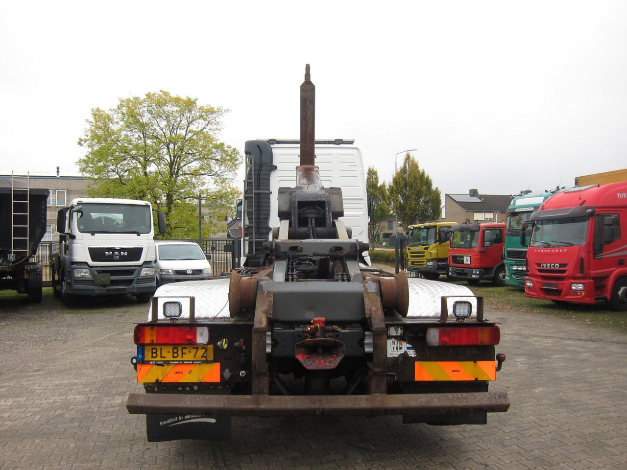 Volvo FH 460 Globe 8X2 Haken 25T Manual Ap-Achse - Hook lift truck: picture 3 Volvo FH 460 Globe 8X2 Haken 25T Manual Ap-Achse - Hook lift truck: picture 3