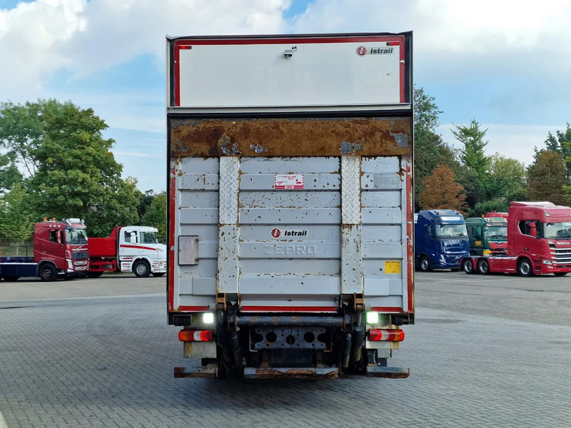 Box truck Mercedes-Benz Actros 1833 4x2 - Box with sidedoors - Loadlift - Sleeper cab - Full air - 5.80WB: picture 8