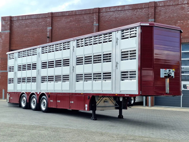 Pezzaioli New - 3 deck livestock 100M2 - Water & Ventilation - Lifting floors - Lifting roof - NEW 2025 - Livestock semi-trailer: picture 2 Pezzaioli New - 3 deck livestock 100M2 - Water & Ventilation - Lifting floors - Lifting roof - NEW 2025 - Livestock semi-trailer: picture 2