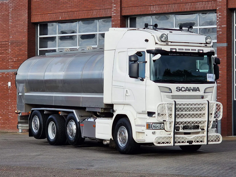 Scania R520 V8 8x2*4 - Tank - 19.000L - 4 compartments - Pump and counter - Retarder - Tank truck: picture 1 Scania R520 V8 8x2*4 - Tank - 19.000L - 4 compartments - Pump and counter - Retarder - Tank truck: picture 1