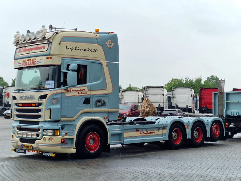 Scania R620 Topline 8x4 - Retarder - Full air - Custom interior - Show truck - HUB reduction - Cab chassis truck: picture 3 Scania R620 Topline 8x4 - Retarder - Full air - Custom interior - Show truck - HUB reduction - Cab chassis truck: picture 3