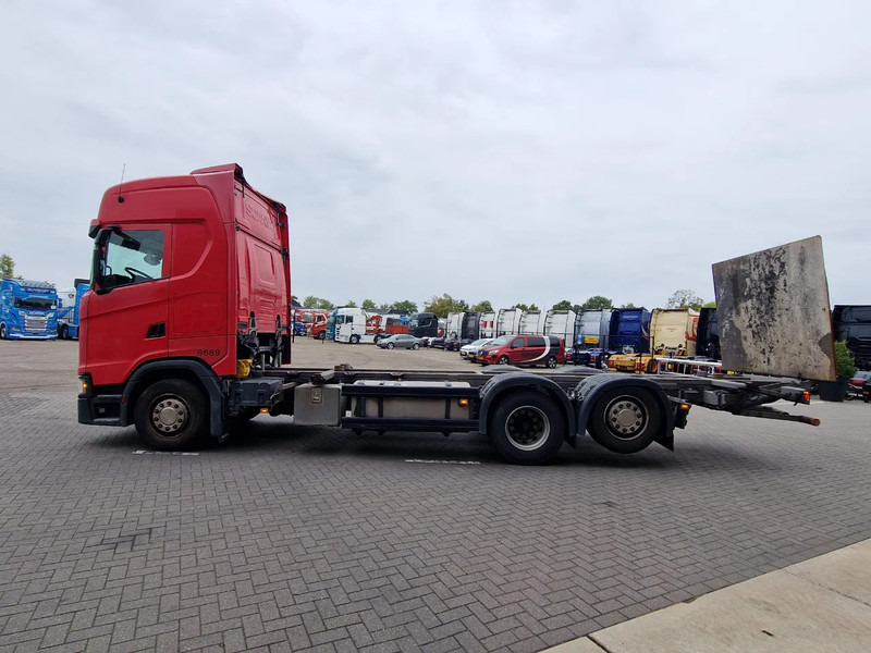 Scania S500 NGS Highline 6x2 - BDF - Full air - Loadlift - Navi - Retarder - Container transporter/ Swap body truck: picture 4 Scania S500 NGS Highline 6x2 - BDF - Full air - Loadlift - Navi - Retarder - Container transporter/ Swap body truck: picture 4