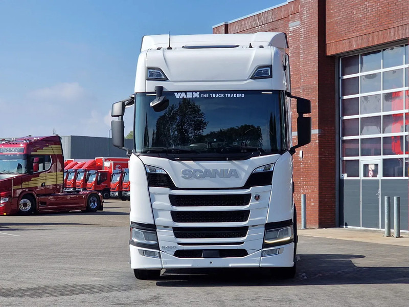 Scania R450 NGS Highline 4x2 - Retarder - Full air - Led - Navi - 2x tank - Tractor unit: picture 2 Scania R450 NGS Highline 4x2 - Retarder - Full air - Led - Navi - 2x tank - Tractor unit: picture 2