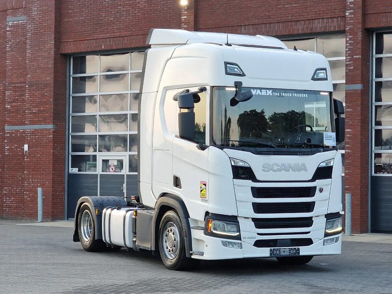 Scania R450 NGS Highline 4x2 - Retarder - Full air - Led - Navi - 2x tank - Tractor unit: picture 1 Scania R450 NGS Highline 4x2 - Retarder - Full air - Led - Navi - 2x tank - Tractor unit: picture 1
