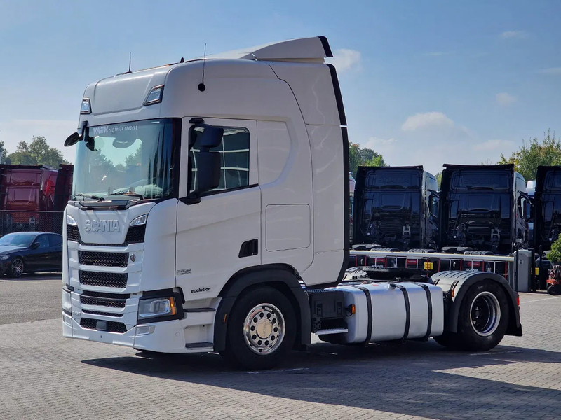 Scania R450 NGS Highline 4x2 - Retarder - Full air - Led - Navi - 2x tank - Tractor unit: picture 3 Scania R450 NGS Highline 4x2 - Retarder - Full air - Led - Navi - 2x tank - Tractor unit: picture 3