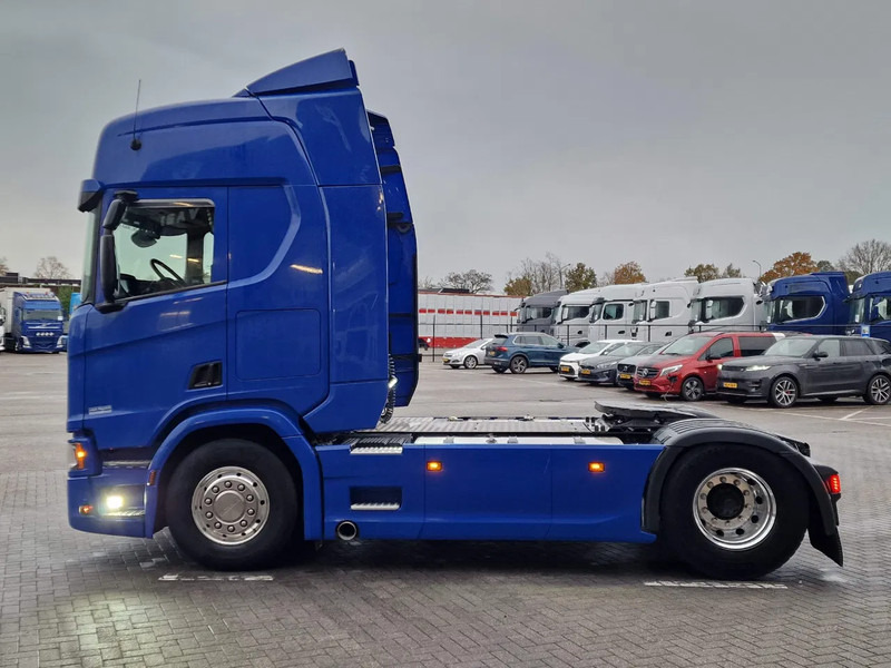 Scania R450 NGS Highline 4x2 - Retarder - Full air - Night clima - Leather - Led - 2x tank - Tractor unit: picture 4 Scania R450 NGS Highline 4x2 - Retarder - Full air - Night clima - Leather - Led - 2x tank - Tractor unit: picture 4