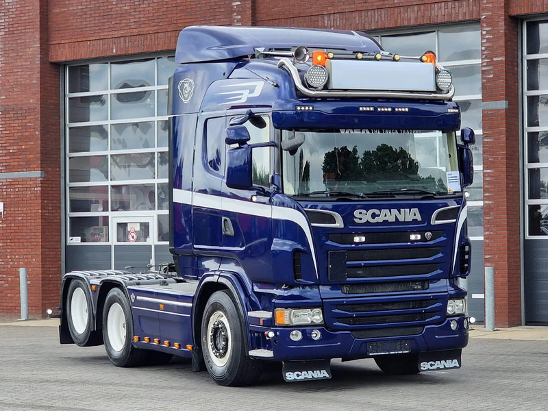 Scania R560 V8 Highline 6x2 - Show truck - Manual gearbox - 2.90 WB - PTO/Hydraulic - Double glazed - Tractor unit: picture 1 Scania R560 V8 Highline 6x2 - Show truck - Manual gearbox - 2.90 WB - PTO/Hydraulic - Double glazed - Tractor unit: picture 1