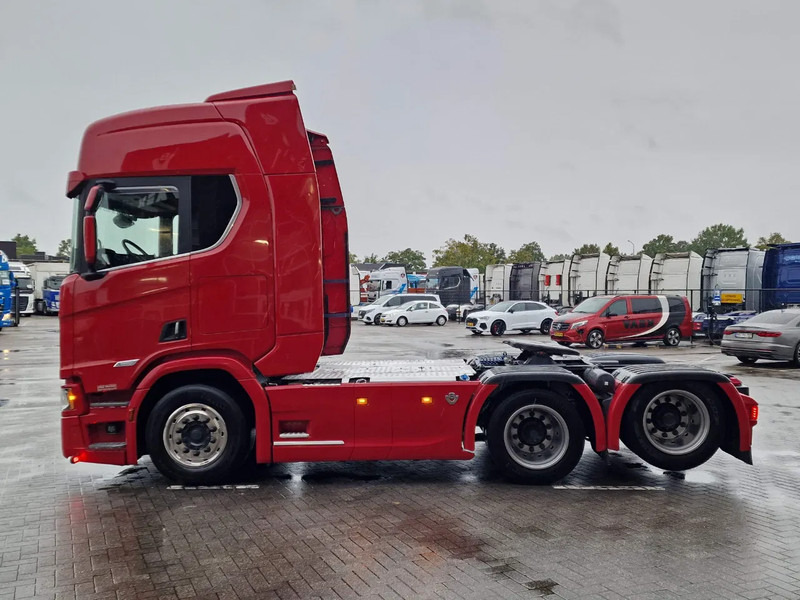 Scania R580 V8 NGS Highline 6x2 - Retarder - Leather - Full air - 3.15 WB - Navi - Led - No EGR - Tractor unit: picture 4 Scania R580 V8 NGS Highline 6x2 - Retarder - Leather - Full air - 3.15 WB - Navi - Led - No EGR - Tractor unit: picture 4