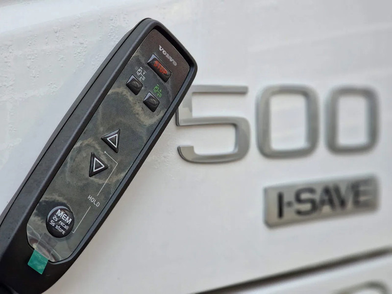 New Tractor unit Volvo FH 13.500 Aero Globetrotter XL 4x2 - I Save - Retarder - I parkcool - 2x tank - Mirror cams: picture 16