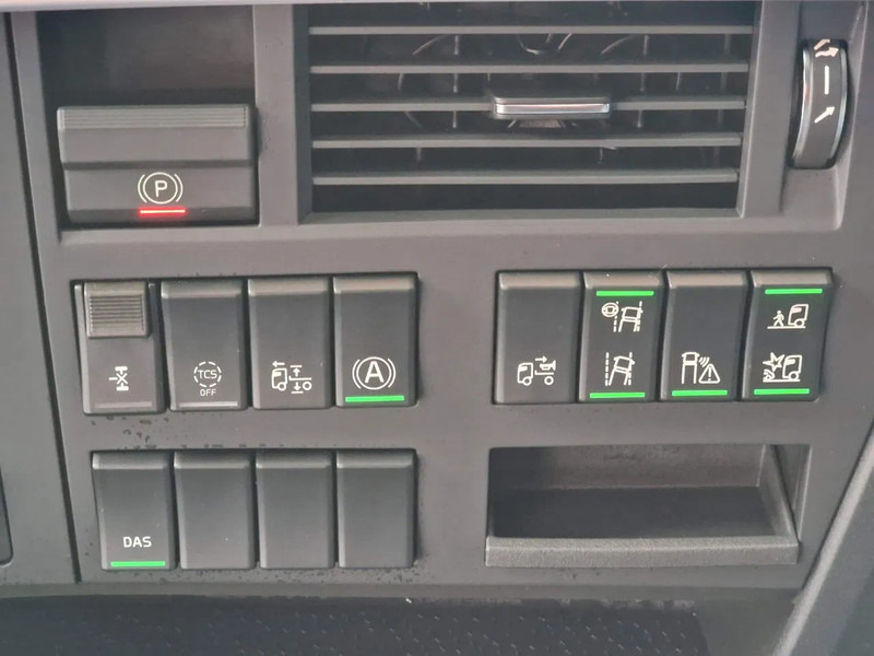 New Tractor unit Volvo FH 13.500 Aero Globetrotter XL 4x2 - I Save - Retarder - I parkcool - 2x tank - Mirror cams: picture 19