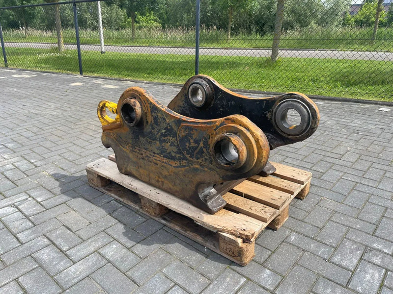 Klepp Mek KM90-D | HYDRAULIC QUICK COUPLER | SNELWISSEL | SCHNELLWECHSLER - Quick coupler for Construction machinery: picture 1 Klepp Mek KM90-D | HYDRAULIC QUICK COUPLER | SNELWISSEL | SCHNELLWECHSLER - Quick coupler for Construction machinery: picture 1