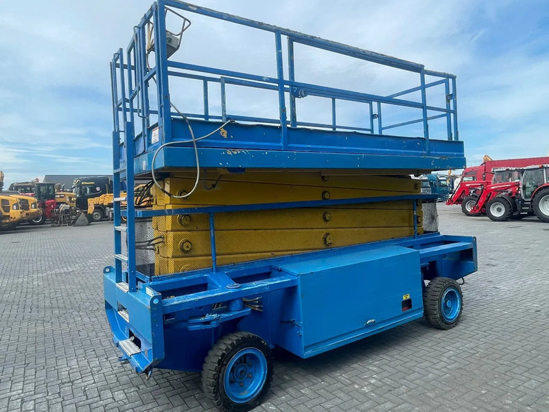 Liftlux SL172-18E2WD | 19.2 METER | NOT WORKING - Scissor lift: picture 4 Liftlux SL172-18E2WD | 19.2 METER | NOT WORKING - Scissor lift: picture 4
