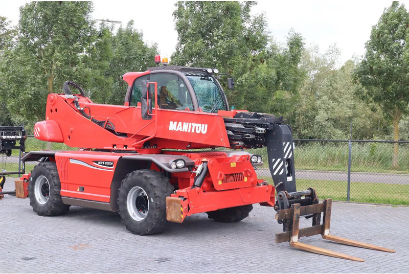 Telescopic handler Manitou MRT 2150 + S2 | REMOTE | FORKS | 3-TON WINCH: picture 5