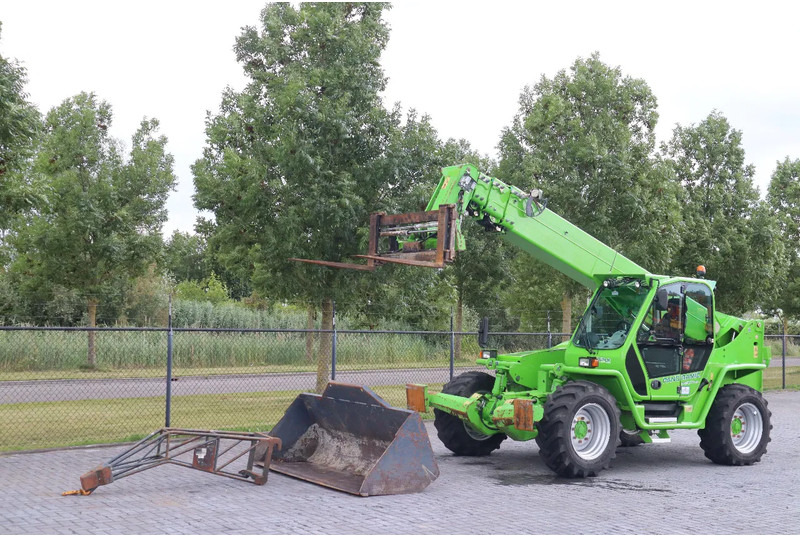 Merlo P40.17 PLUS | FORKS | JIB | BUCKET - Telescopic handler: picture 2 Merlo P40.17 PLUS | FORKS | JIB | BUCKET - Telescopic handler: picture 2