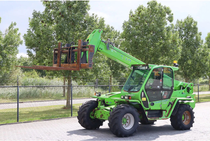 Merlo P72.10 | HYDR FORKS | 7.2 TON | 10 METER - Telescopic handler: picture 2 Merlo P72.10 | HYDR FORKS | 7.2 TON | 10 METER - Telescopic handler: picture 2