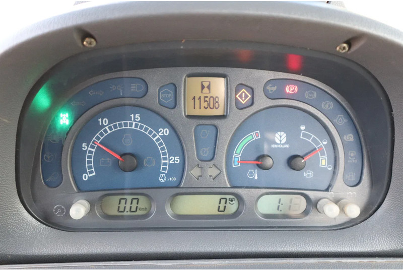 Farm tractor New Holland TS135A | 40 KM/H | 4X4 | SUPERSTEER: picture 19