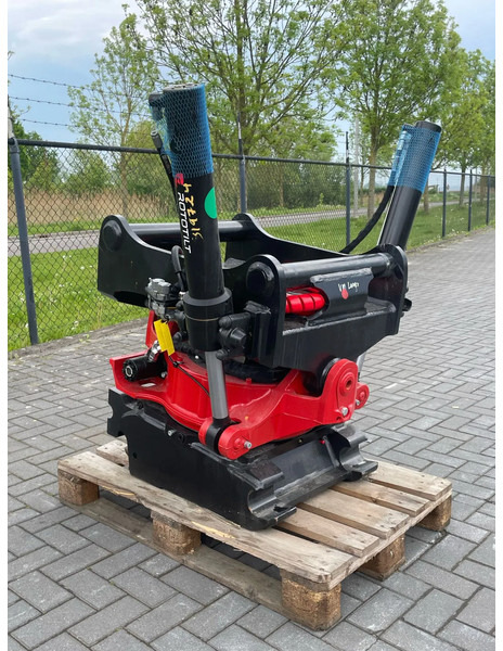 ROTOTILT R8 | S80 | FULL SET | JOYSTICKS | NEW / UNUSED | ICS | LHV | ILS | SC - Tiltrotator for Construction machinery: picture 3 ROTOTILT R8 | S80 | FULL SET | JOYSTICKS | NEW / UNUSED | ICS | LHV | ILS | SC - Tiltrotator for Construction machinery: picture 3