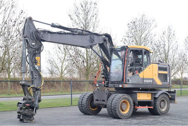 Volvo EW160 E | OILQUICK | ROTOTILT | DAMAGE / WORKING CONDITION - Wheel excavator: picture 2 Volvo EW160 E | OILQUICK | ROTOTILT | DAMAGE / WORKING CONDITION - Wheel excavator: picture 2